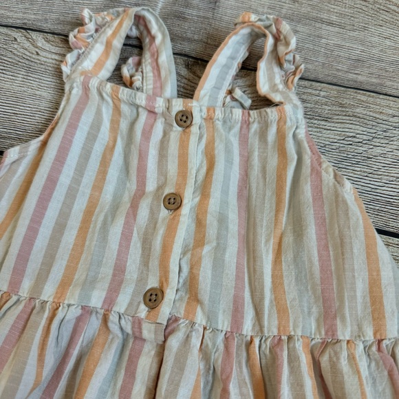 Cutest H&M Dress - Picture 2 of 4